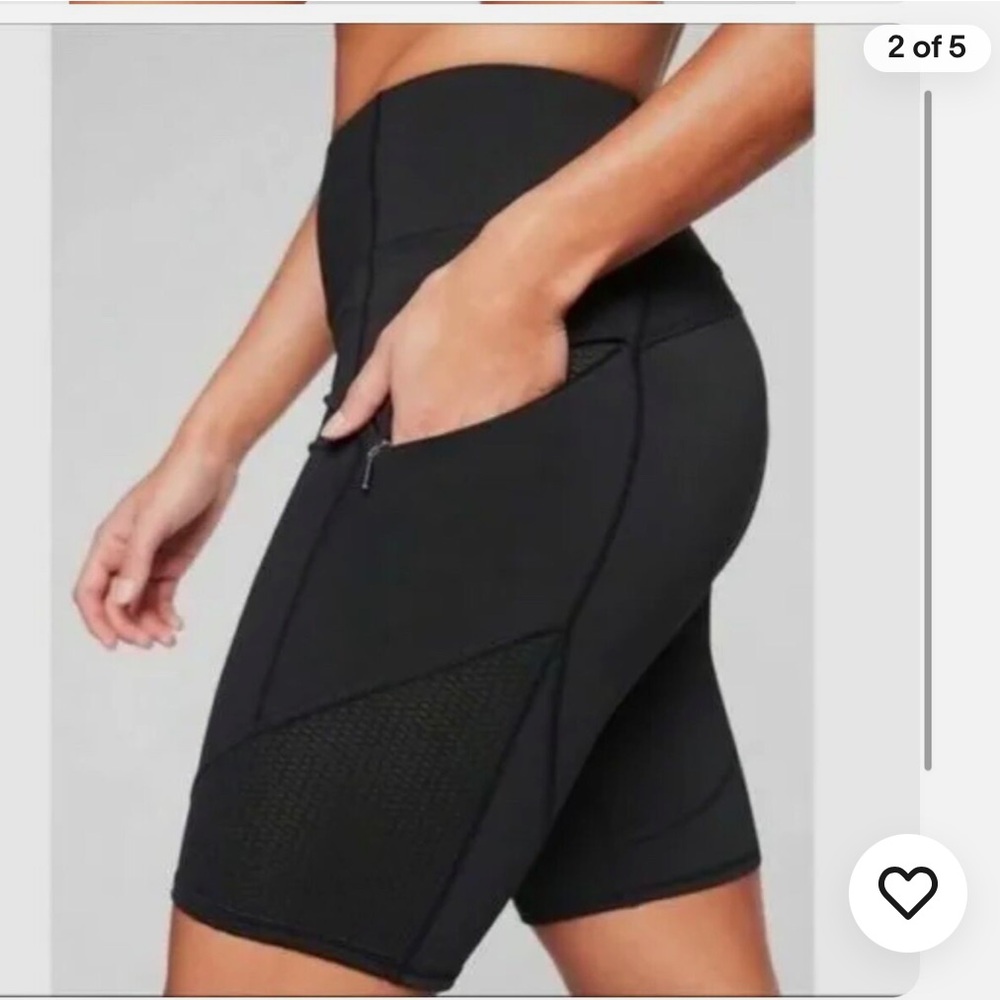 Athleta contender bike shorts size medium
